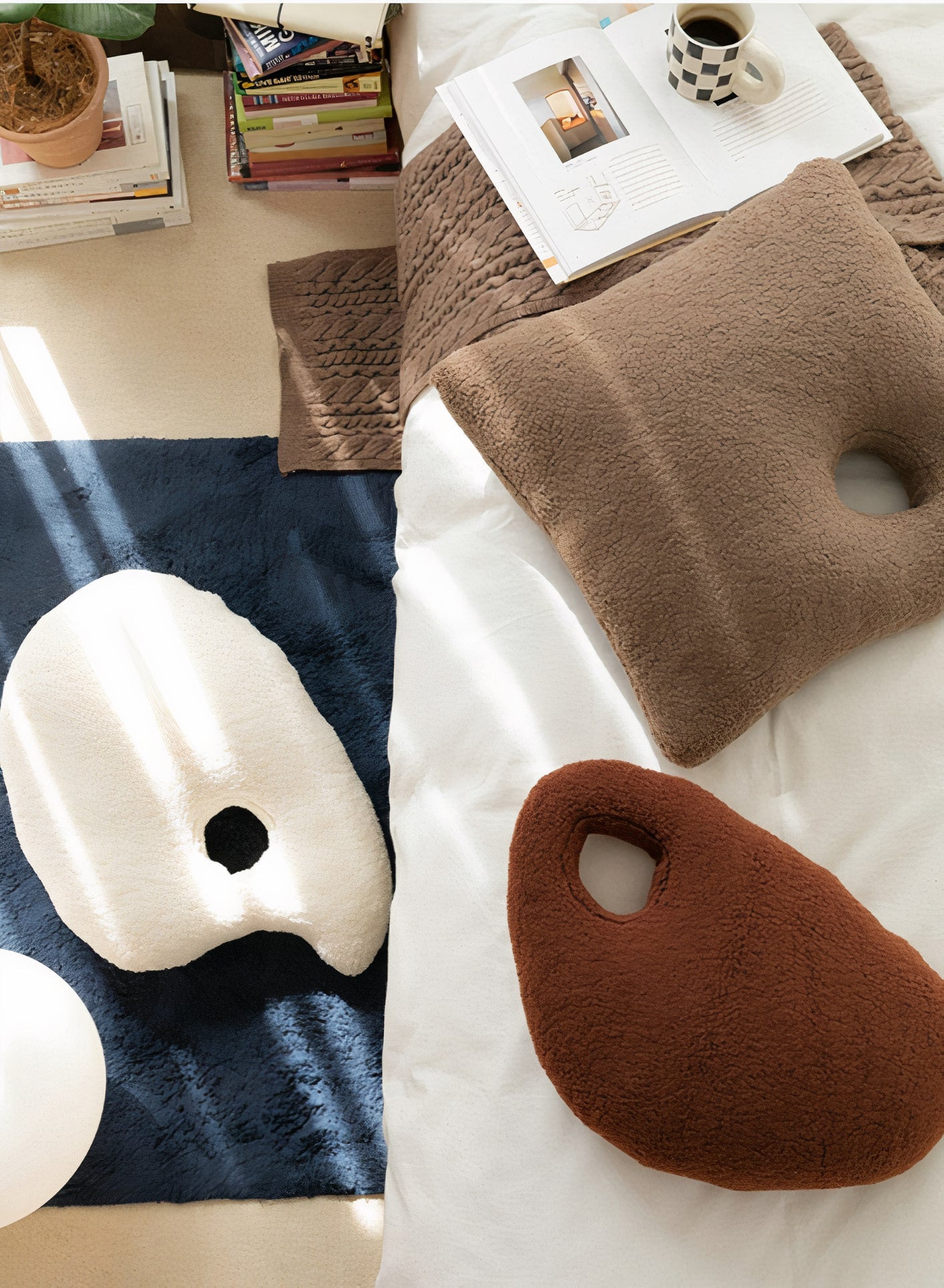 Aura Smart Projector