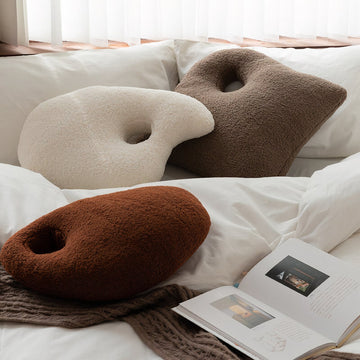 Lazy Bouclé Throw Pillow