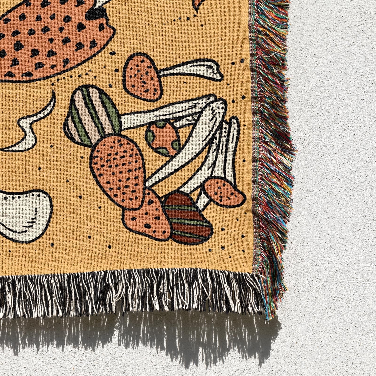 Bold Rotating Jewelry Box